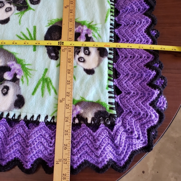 💜Gorgeous Handmade Plush One of a Kind Blanket With Hand Crocheted Edges NWOT💜 - Picture 6 of 7